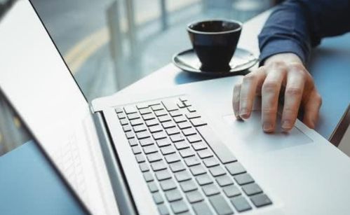 大學(xué)里的計(jì)算機(jī)老師那么厲害，為什么不去當(dāng)更高薪的程序員？